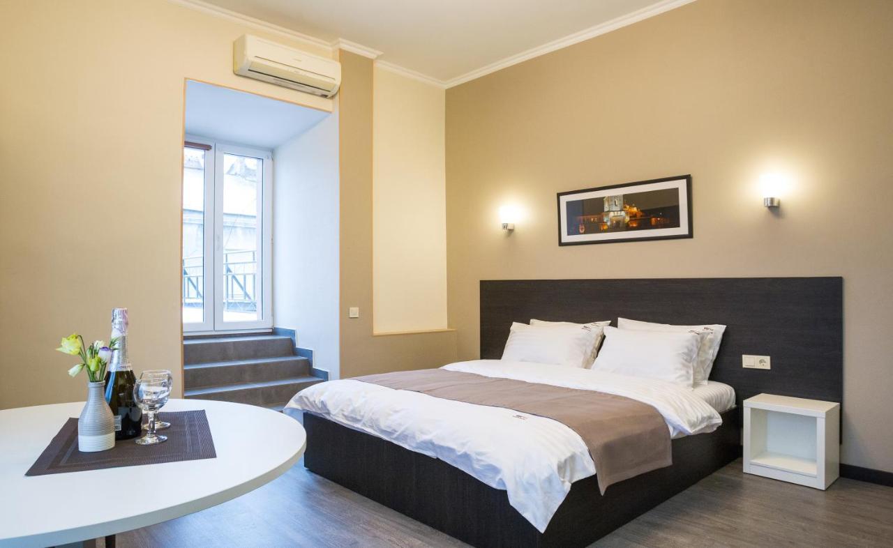 Khreshchatyk Apart Hotel Passage Kiev Esterno foto